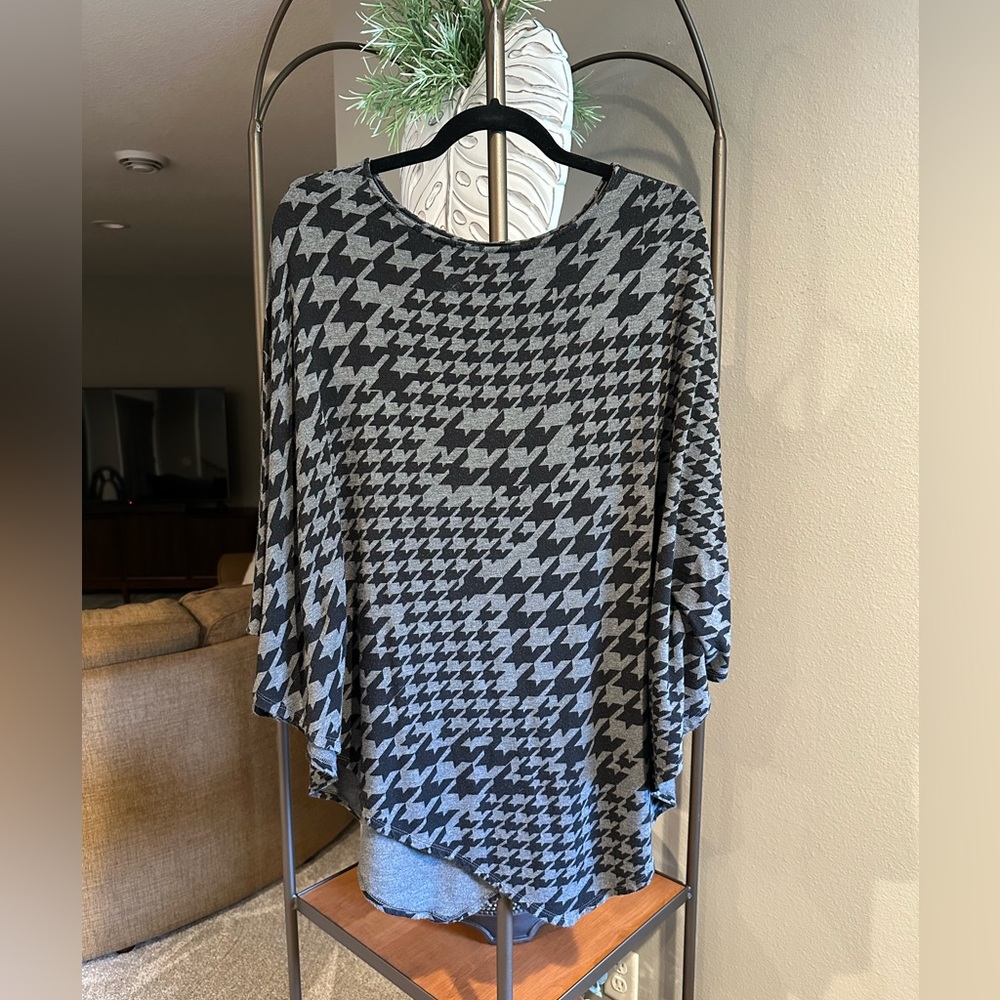 Soma Checkered Poncho with Armholes